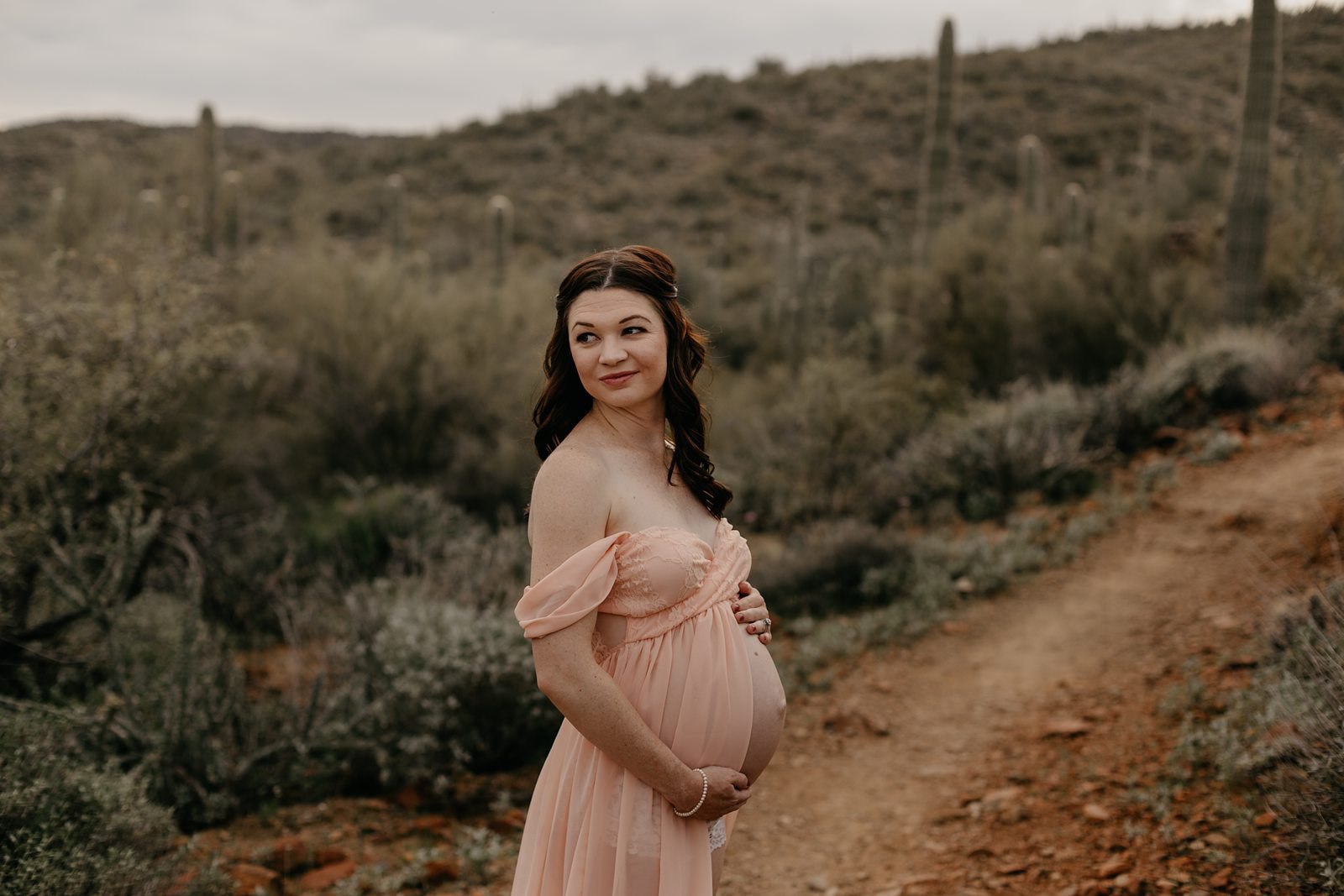 Pregnancy photos in the desert of Phoenix Arizona